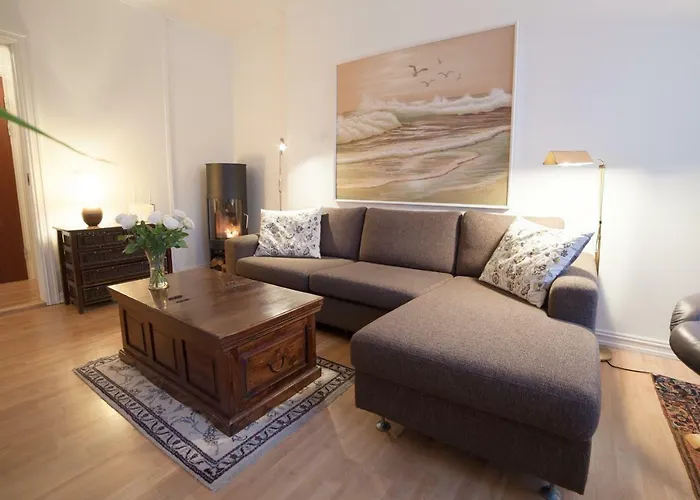Vika I, As Home